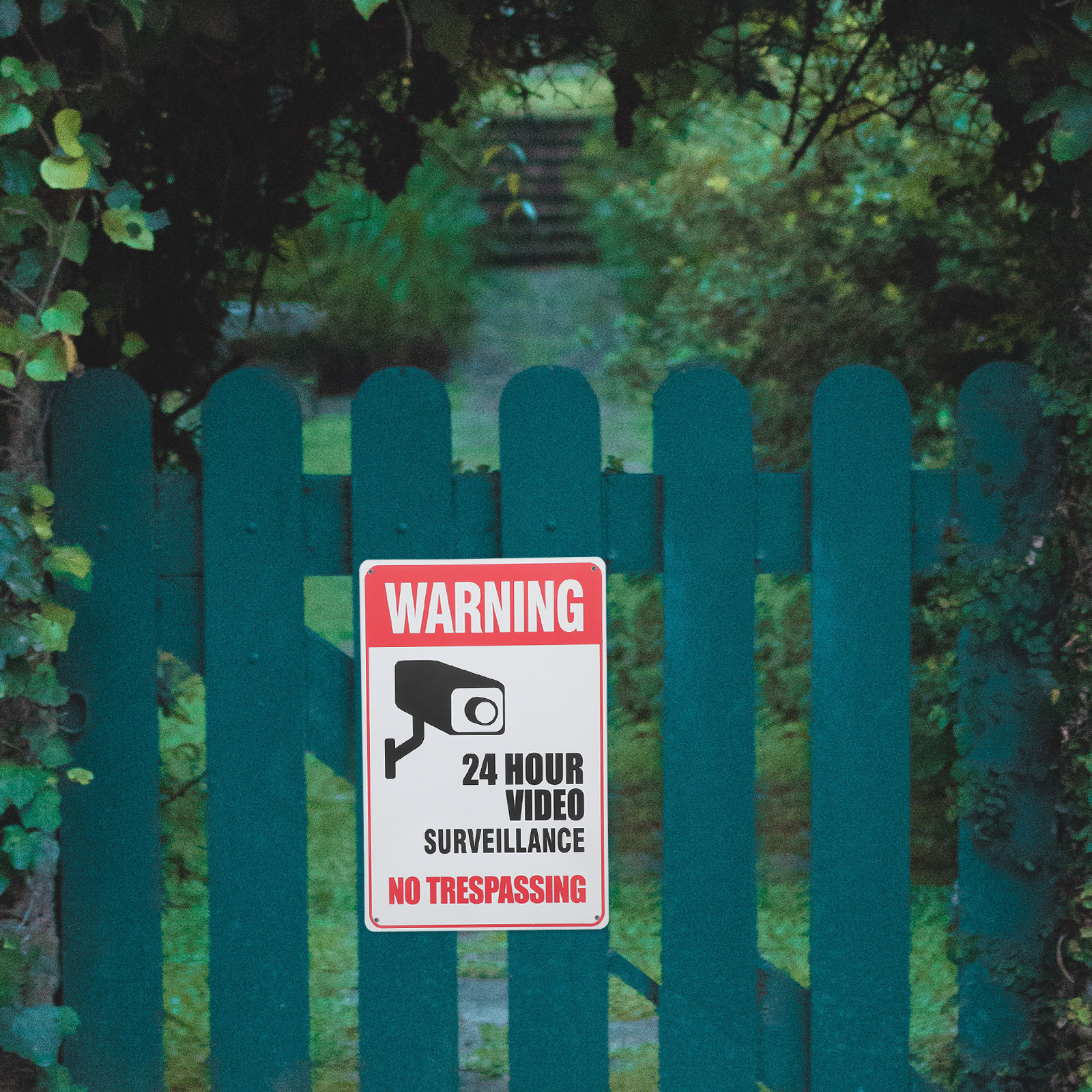 Retro No Trespassing Sign Meta – Home Yard Security Cameras recenzja i cena